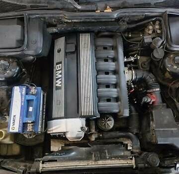 Черный БМВ 5 Серия, объемом двигателя 2.5 л и пробегом 290 тыс. км за 3200 $, фото 6 на Automoto.ua