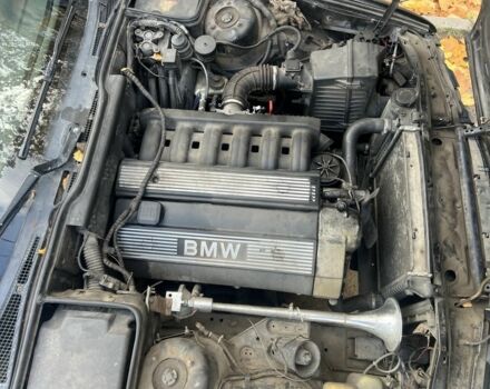 Черный БМВ 5 Серия, объемом двигателя 2 л и пробегом 250 тыс. км за 2700 $, фото 15 на Automoto.ua