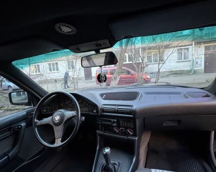 Чорний БМВ 5 Серія, об'ємом двигуна 2 л та пробігом 300 тис. км за 3700 $, фото 5 на Automoto.ua