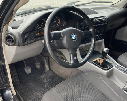 Черный БМВ 5 Серия, объемом двигателя 2.5 л и пробегом 330 тыс. км за 2650 $, фото 8 на Automoto.ua