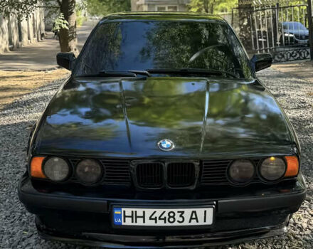 Черный БМВ 5 Серия, объемом двигателя 2 л и пробегом 340 тыс. км за 2300 $, фото 1 на Automoto.ua