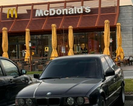 Черный БМВ 5 Серия, объемом двигателя 2.4 л и пробегом 215 тыс. км за 2000 $, фото 1 на Automoto.ua