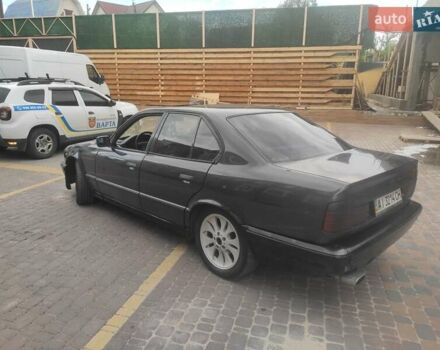 Чорний БМВ 5 Серія, об'ємом двигуна 1.99 л та пробігом 350 тис. км за 3500 $, фото 6 на Automoto.ua