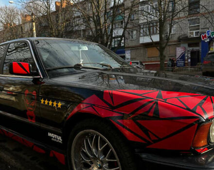 Черный БМВ 5 Серия, объемом двигателя 3.43 л и пробегом 300 тыс. км за 3000 $, фото 3 на Automoto.ua