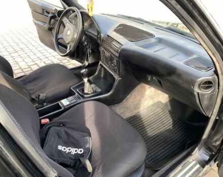 Чорний БМВ 5 Серія, об'ємом двигуна 2 л та пробігом 300 тис. км за 2200 $, фото 16 на Automoto.ua