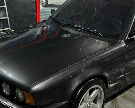 Чорний БМВ 5 Серія, об'ємом двигуна 2 л та пробігом 420 тис. км за 3500 $, фото 3 на Automoto.ua