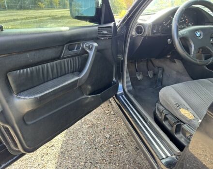 Чорний БМВ 5 Серія, об'ємом двигуна 3 л та пробігом 311 тис. км за 1900 $, фото 11 на Automoto.ua