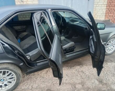 Черный БМВ 5 Серия, объемом двигателя 3.5 л и пробегом 495 тыс. км за 2400 $, фото 2 на Automoto.ua