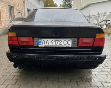 Чорний БМВ 5 Серія, об'ємом двигуна 2 л та пробігом 300 тис. км за 1800 $, фото 2 на Automoto.ua