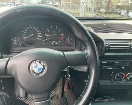 Чорний БМВ 5 Серія, об'ємом двигуна 2 л та пробігом 330 тис. км за 2900 $, фото 5 на Automoto.ua