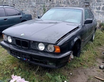 Черный БМВ 5 Серия, объемом двигателя 2.4 л и пробегом 150 тыс. км за 1000 $, фото 1 на Automoto.ua