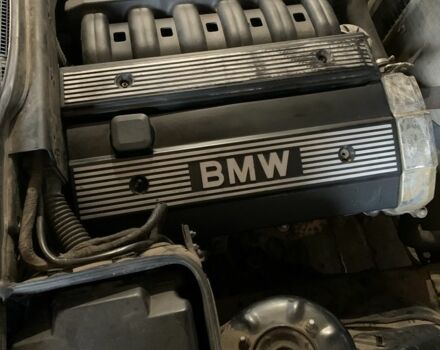 Черный БМВ 5 Серия, объемом двигателя 2 л и пробегом 450 тыс. км за 2100 $, фото 7 на Automoto.ua