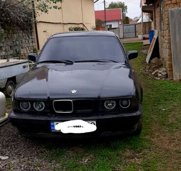 Черный БМВ 5 Серия, объемом двигателя 2.5 л и пробегом 350 тыс. км за 2000 $, фото 1 на Automoto.ua
