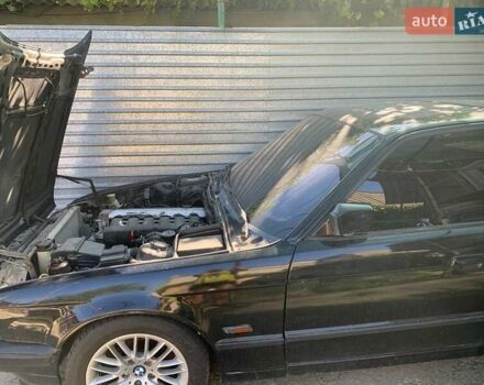 Чорний БМВ 5 Серія, об'ємом двигуна 3 л та пробігом 320 тис. км за 4000 $, фото 4 на Automoto.ua