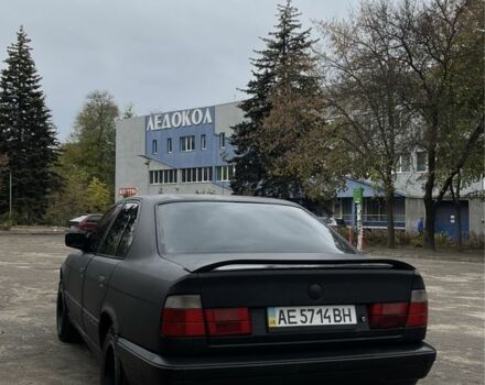 Черный БМВ 5 Серия, объемом двигателя 0.25 л и пробегом 200 тыс. км за 3000 $, фото 1 на Automoto.ua