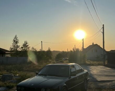 Чорний БМВ 5 Серія, об'ємом двигуна 2 л та пробігом 420 тис. км за 3500 $, фото 1 на Automoto.ua