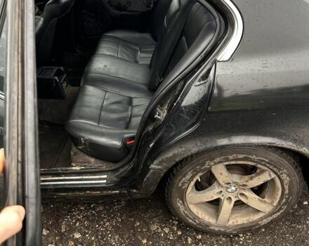 Черный БМВ 5 Серия, объемом двигателя 2 л и пробегом 352 тыс. км за 1600 $, фото 4 на Automoto.ua