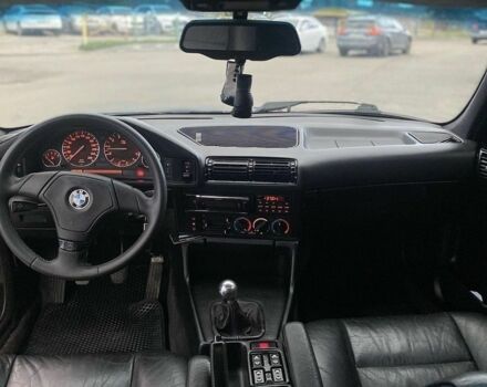 Чорний БМВ 5 Серія, об'ємом двигуна 4 л та пробігом 400 тис. км за 8380 $, фото 5 на Automoto.ua