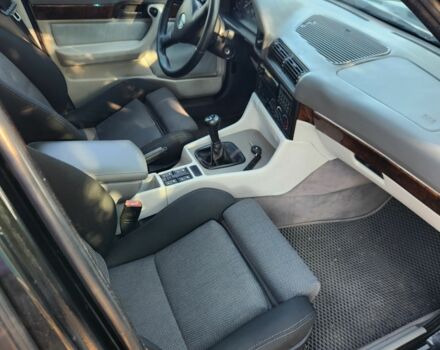 БМВ 5 Серия 1993 в Александрие на Automoto.ua Черный БМВ 5 Серия, объемом двигателя 2.5 л и пробегом 470 тыс. км за 4200 $, фото 4 на Automoto.ua