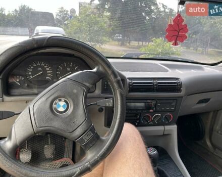 Чорний БМВ 5 Серія, об'ємом двигуна 2 л та пробігом 100 тис. км за 3500 $, фото 7 на Automoto.ua