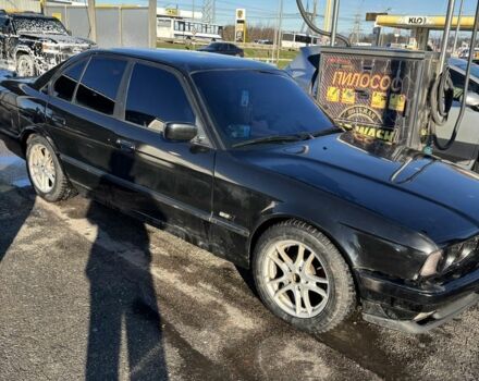 Чорний БМВ 5 Серія, об'ємом двигуна 2 л та пробігом 300 тис. км за 3500 $, фото 5 на Automoto.ua