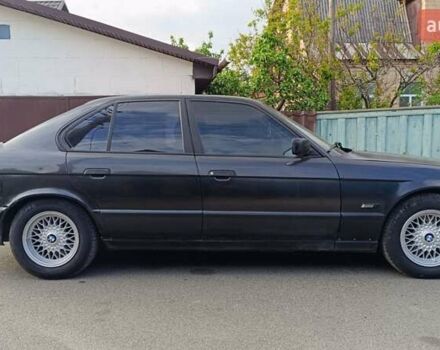 Чорний БМВ 5 Серія, об'ємом двигуна 1.8 л та пробігом 384 тис. км за 2500 $, фото 5 на Automoto.ua