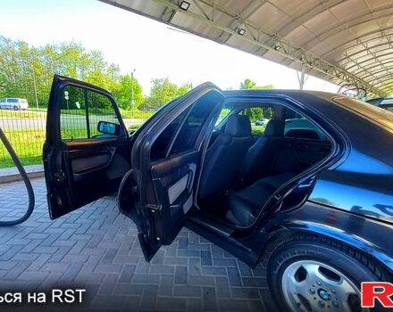Черный БМВ 5 Серия, объемом двигателя 2.5 л и пробегом 376 тыс. км за 3900 $, фото 9 на Automoto.ua