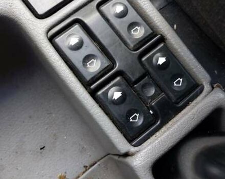 Черный БМВ 5 Серия, объемом двигателя 2.5 л и пробегом 400 тыс. км за 2900 $, фото 12 на Automoto.ua