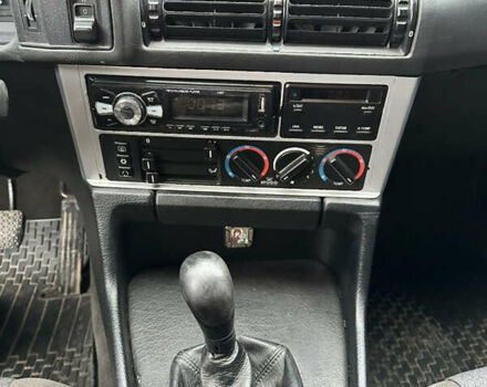 Чорний БМВ 5 Серія, об'ємом двигуна 2.5 л та пробігом 250 тис. км за 2700 $, фото 14 на Automoto.ua