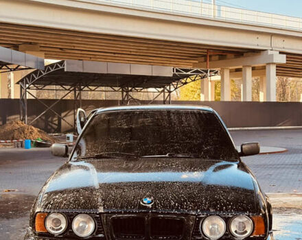 Черный БМВ 5 Серия, объемом двигателя 2 л и пробегом 350 тыс. км за 3450 $, фото 13 на Automoto.ua