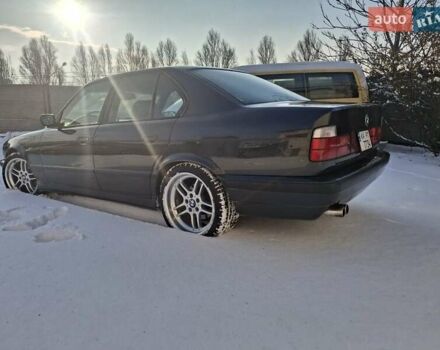 Черный БМВ 5 Серия, объемом двигателя 3 л и пробегом 420 тыс. км за 5999 $, фото 2 на Automoto.ua