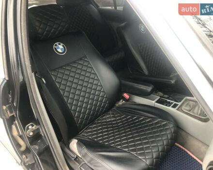 Черный БМВ 5 Серия, объемом двигателя 2 л и пробегом 350 тыс. км за 2020 $, фото 30 на Automoto.ua