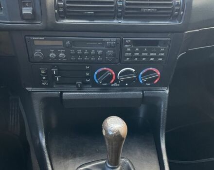 Черный БМВ 5 Серия, объемом двигателя 2 л и пробегом 777 тыс. км за 4000 $, фото 7 на Automoto.ua