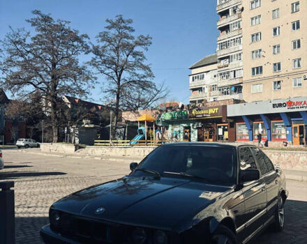 Чорний БМВ 5 Серія, об'ємом двигуна 2 л та пробігом 300 тис. км за 3600 $, фото 1 на Automoto.ua