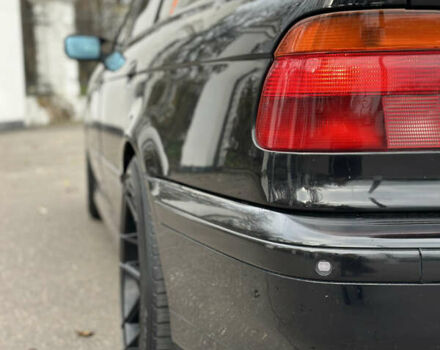 Черный БМВ 5 Серия, объемом двигателя 2.79 л и пробегом 303 тыс. км за 3999 $, фото 7 на Automoto.ua