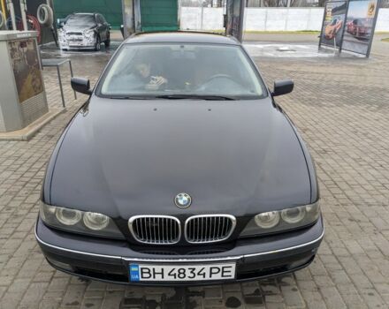 Черный БМВ 5 Серия, объемом двигателя 3.5 л и пробегом 267 тыс. км за 4000 $, фото 2 на Automoto.ua