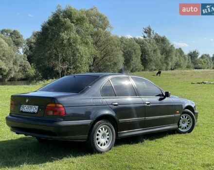 Черный БМВ 5 Серия, объемом двигателя 2.8 л и пробегом 460 тыс. км за 4100 $, фото 3 на Automoto.ua
