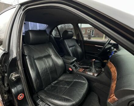 Чорний БМВ 5 Серія, об'ємом двигуна 2.5 л та пробігом 300 тис. км за 3750 $, фото 5 на Automoto.ua