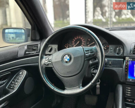 Черный БМВ 5 Серия, объемом двигателя 2.79 л и пробегом 303 тыс. км за 3999 $, фото 16 на Automoto.ua