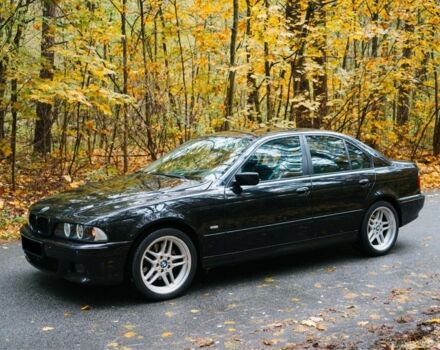 Черный БМВ 5 Серия, объемом двигателя 4.4 л и пробегом 400 тыс. км за 13000 $, фото 1 на Automoto.ua