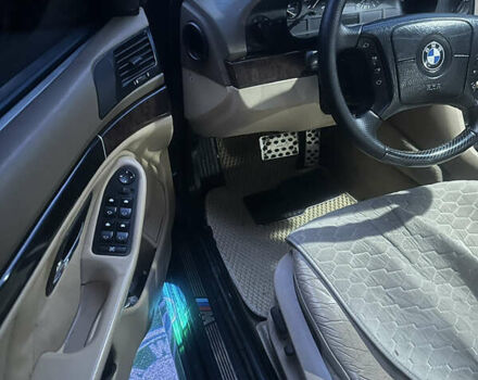 Черный БМВ 5 Серия, объемом двигателя 2.8 л и пробегом 340 тыс. км за 5999 $, фото 9 на Automoto.ua