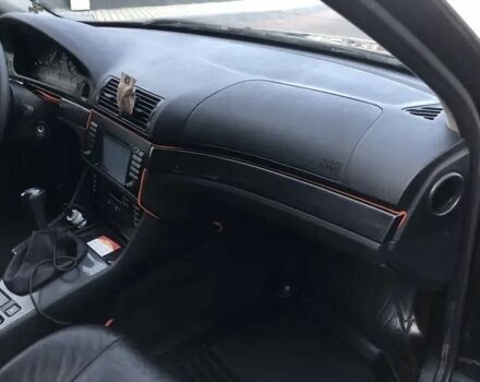 Черный БМВ 5 Серия, объемом двигателя 2.5 л и пробегом 300 тыс. км за 3000 $, фото 7 на Automoto.ua