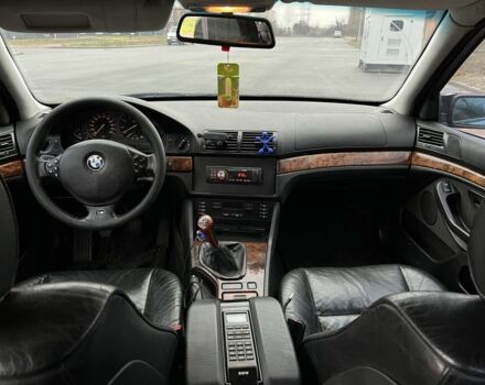 Чорний БМВ 5 Серія, об'ємом двигуна 2.5 л та пробігом 300 тис. км за 3750 $, фото 3 на Automoto.ua