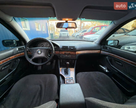 Черный БМВ 5 Серия, объемом двигателя 2.5 л и пробегом 300 тыс. км за 2900 $, фото 11 на Automoto.ua