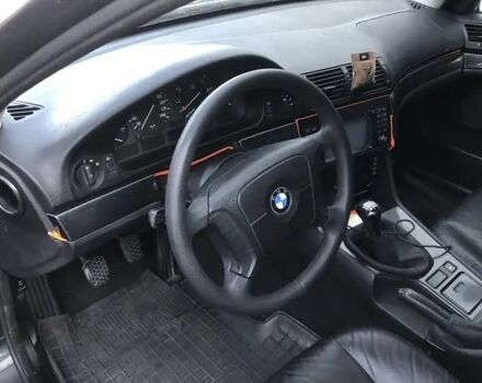 Черный БМВ 5 Серия, объемом двигателя 2.5 л и пробегом 300 тыс. км за 3000 $, фото 6 на Automoto.ua