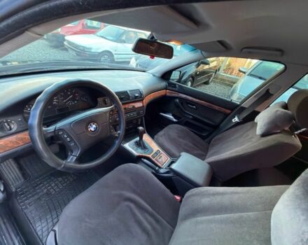 Черный БМВ 5 Серия, объемом двигателя 2.5 л и пробегом 300 тыс. км за 2900 $, фото 10 на Automoto.ua