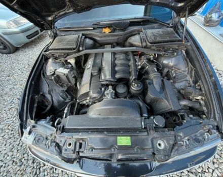 Черный БМВ 5 Серия, объемом двигателя 2.5 л и пробегом 300 тыс. км за 2900 $, фото 18 на Automoto.ua