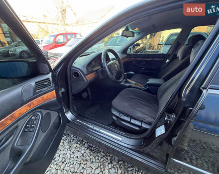 Черный БМВ 5 Серия, объемом двигателя 2.5 л и пробегом 300 тыс. км за 2900 $, фото 9 на Automoto.ua
