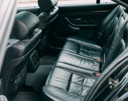 Черный БМВ 5 Серия, объемом двигателя 4.4 л и пробегом 400 тыс. км за 13000 $, фото 11 на Automoto.ua