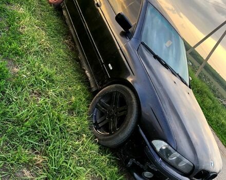 Черный БМВ 5 Серия, объемом двигателя 2.8 л и пробегом 600 тыс. км за 3200 $, фото 3 на Automoto.ua